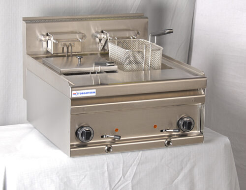 Electric Table Top Grill with a Smooth Hot Plate